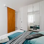 Casa Minerva A *